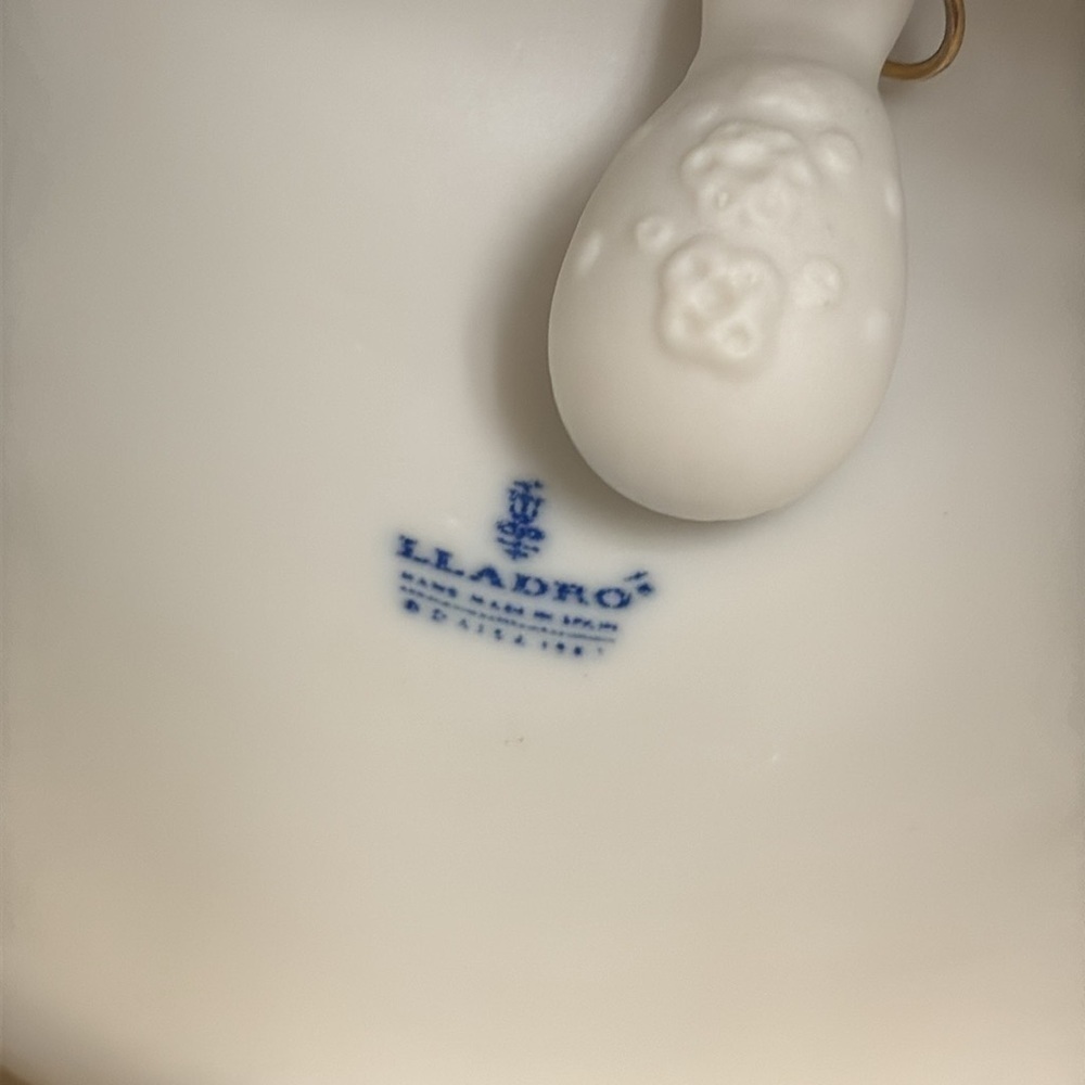 Vintage Llardo 1987 Christmas Bell Ornament - Picture 6 of 9